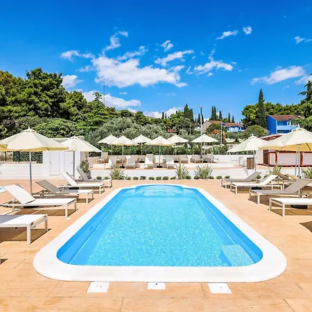 Medena-1 By Interhome